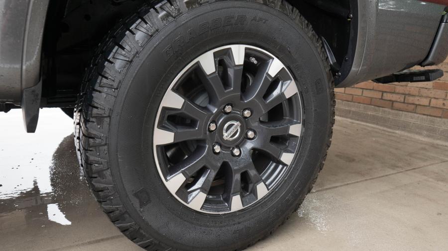 Колеса Nissan Titan XD PRO-4X 2017 года  (NA) (фото 14 из 23)